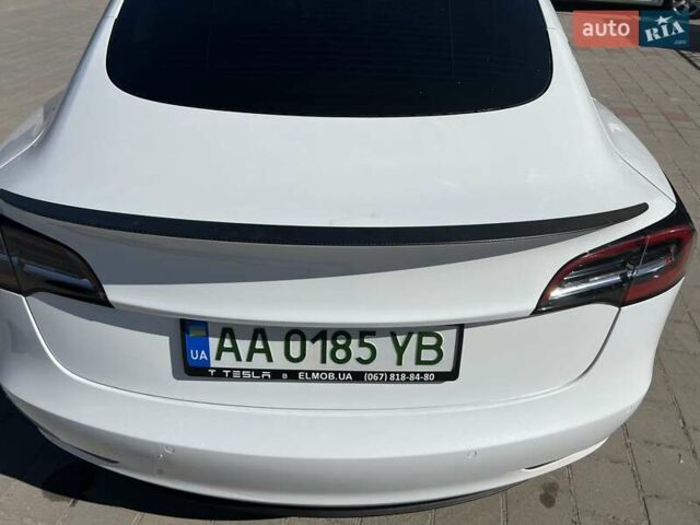 Білий Тесла Модель 3, об'ємом двигуна 0 л та пробігом 68 тис. км за 25500 $, фото 44 на Automoto.ua