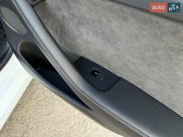 Білий Тесла Модель 3, об'ємом двигуна 0 л та пробігом 88 тис. км за 20950 $, фото 27 на Automoto.ua