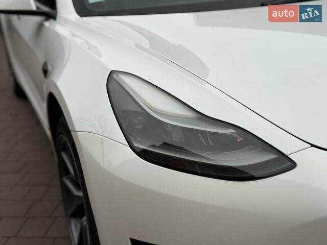 Білий Тесла Модель 3, об'ємом двигуна 0 л та пробігом 166 тис. км за 14900 $, фото 30 на Automoto.ua