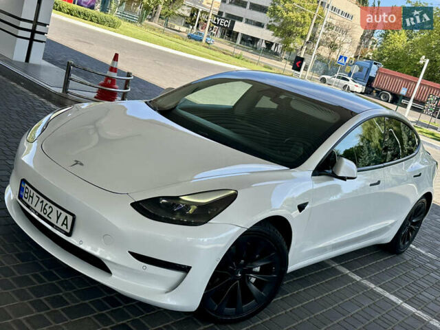 Тесла Модель 3 2021 у Одесі на Automoto.ua Білий Тесла Модель 3, об'ємом двигуна 0 л та пробігом 98 тис. км за 17800 $, фото 17 на Automoto.ua