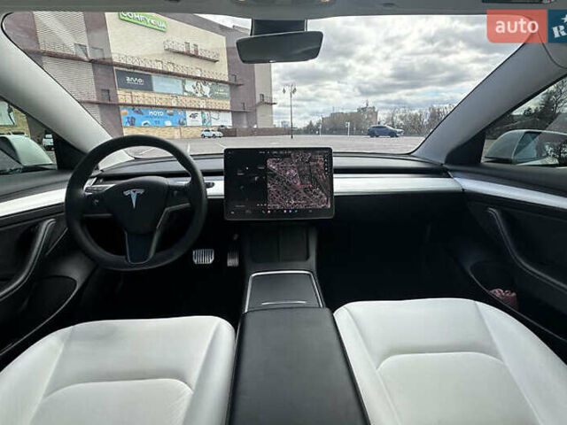 Белый Тесла Модель 3, объемом двигателя 0 л и пробегом 60 тыс. км за 19300 $, фото 9 на Automoto.ua