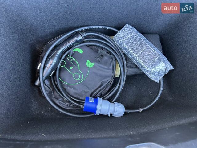 Белый Тесла Модель 3, объемом двигателя 0 л и пробегом 117 тыс. км за 19899 $, фото 31 на Automoto.ua