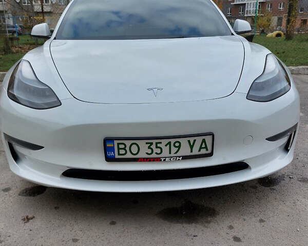 Белый Тесла Модель 3, объемом двигателя 0 л и пробегом 70 тыс. км за 21999 $, фото 11 на Automoto.ua