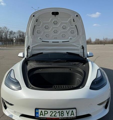Білий Тесла Модель 3, об'ємом двигуна 0 л та пробігом 63 тис. км за 22000 $, фото 7 на Automoto.ua