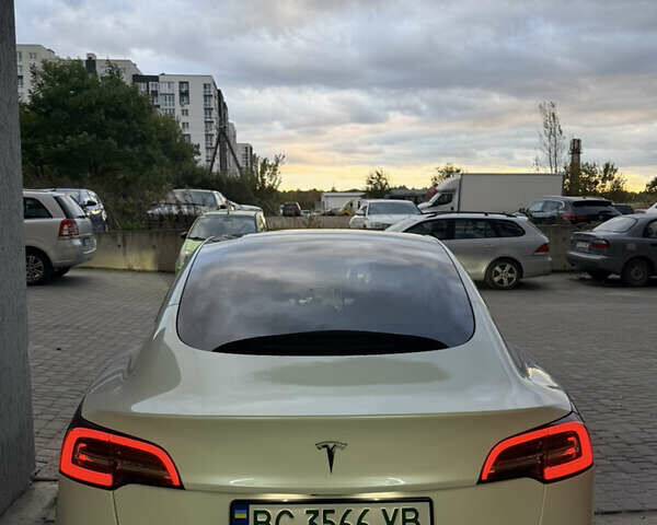 Белый Тесла Модель 3, объемом двигателя 0 л и пробегом 59 тыс. км за 22800 $, фото 8 на Automoto.ua