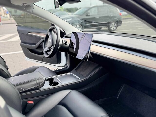 Тесла Модель 3 2021 у Луцьку на Automoto.ua Білий Тесла Модель 3, об'ємом двигуна 0 л та пробігом 170 тис. км за 18500 $, фото 11 на Automoto.ua