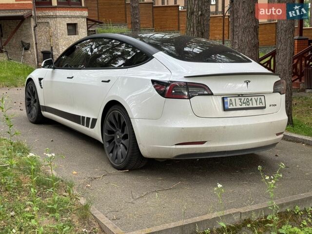 Білий Тесла Модель 3, об'ємом двигуна 0 л та пробігом 117 тис. км за 17800 $, фото 3 на Automoto.ua