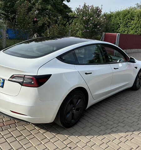 Білий Тесла Модель 3, об'ємом двигуна 0 л та пробігом 35 тис. км за 17600 $, фото 4 на Automoto.ua