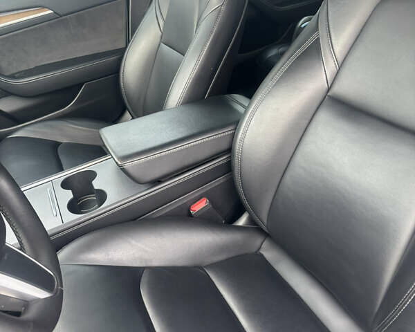 Білий Тесла Модель 3, об'ємом двигуна 0 л та пробігом 145 тис. км за 16500 $, фото 11 на Automoto.ua