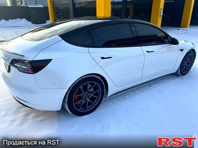 Білий Тесла Модель 3, об'ємом двигуна 0 л та пробігом 6500 тис. км за 16800 $, фото 2 на Automoto.ua