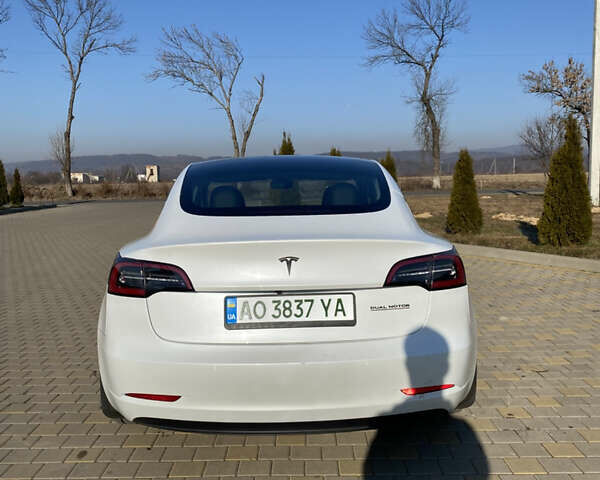 Білий Тесла Модель 3, об'ємом двигуна 0 л та пробігом 113 тис. км за 21000 $, фото 3 на Automoto.ua