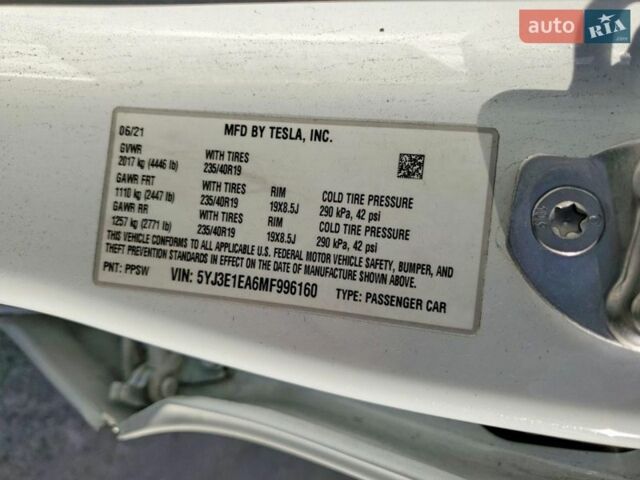 Белый Тесла Модель 3, объемом двигателя 0 л и пробегом 82 тыс. км за 4000 $, фото 11 на Automoto.ua
