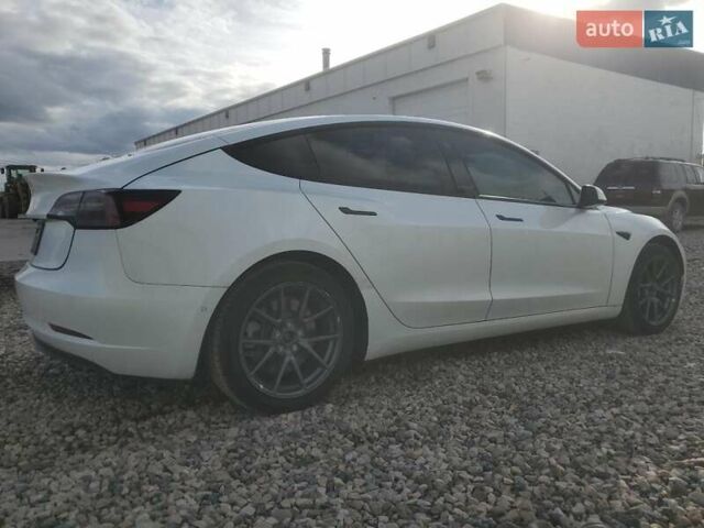 Білий Тесла Модель 3, об'ємом двигуна 0 л та пробігом 91 тис. км за 6300 $, фото 3 на Automoto.ua