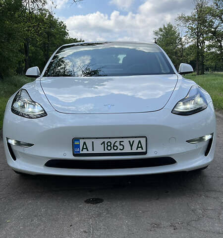 Белый Тесла Модель 3, объемом двигателя 0 л и пробегом 95 тыс. км за 16400 $, фото 4 на Automoto.ua