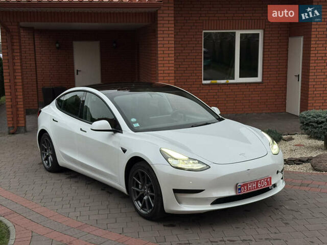 Білий Тесла Модель 3, об'ємом двигуна 0 л та пробігом 166 тис. км за 14900 $, фото 1 на Automoto.ua