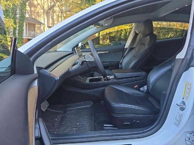 Білий Тесла Модель 3, об'ємом двигуна 0 л та пробігом 97 тис. км за 15500 $, фото 7 на Automoto.ua