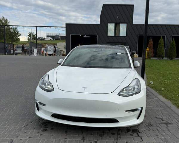 Тесла Модель 3 2021 у Києві на Automoto.ua Білий Тесла Модель 3, об'ємом двигуна 0 л та пробігом 200 тис. км за 16500 $, фото 7 на Automoto.ua