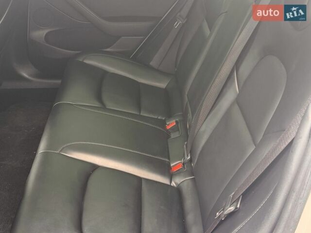 Белый Тесла Модель 3, объемом двигателя 0 л и пробегом 154 тыс. км за 14699 $, фото 37 на Automoto.ua