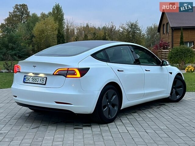 Білий Тесла Модель 3, об'ємом двигуна 0 л та пробігом 113 тис. км за 16200 $, фото 14 на Automoto.ua