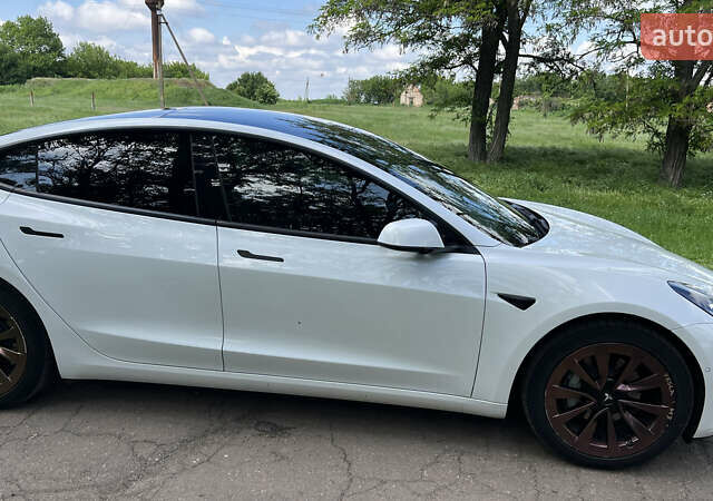 Белый Тесла Модель 3, объемом двигателя 0 л и пробегом 95 тыс. км за 16400 $, фото 8 на Automoto.ua
