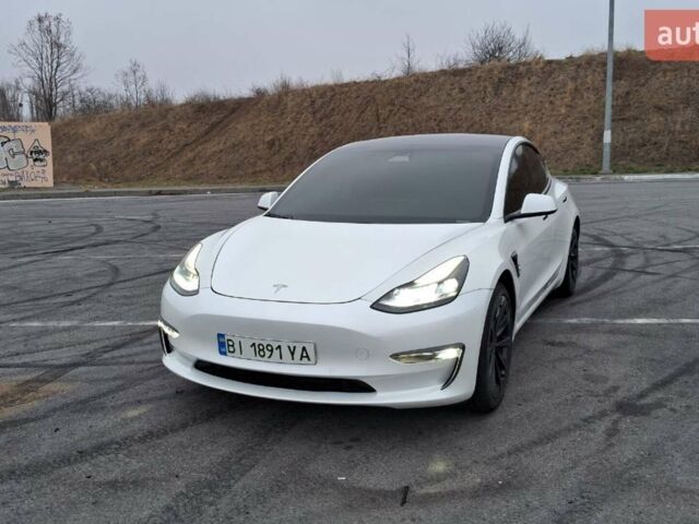 Белый Тесла Модель 3, объемом двигателя 0 л и пробегом 26 тыс. км за 27000 $, фото 18 на Automoto.ua