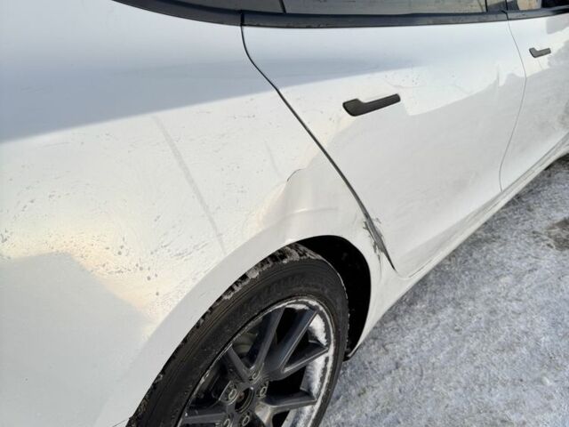 Білий Тесла Модель 3, об'ємом двигуна 0 л та пробігом 192 тис. км за 14500 $, фото 5 на Automoto.ua