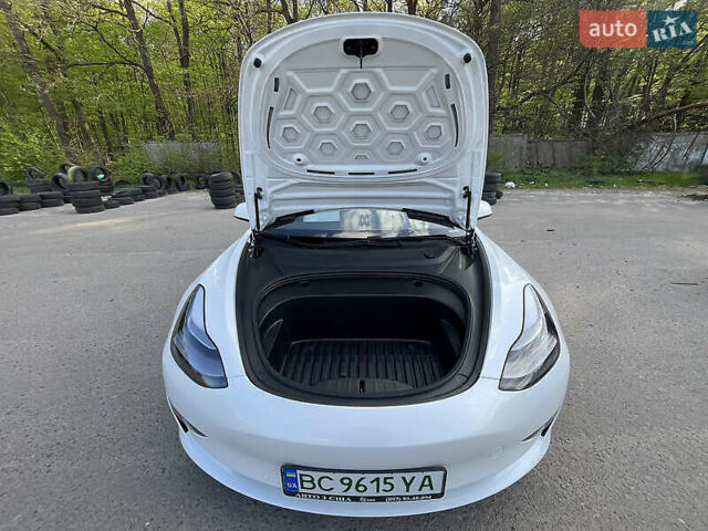 Белый Тесла Модель 3, объемом двигателя 0 л и пробегом 73 тыс. км за 16100 $, фото 8 на Automoto.ua