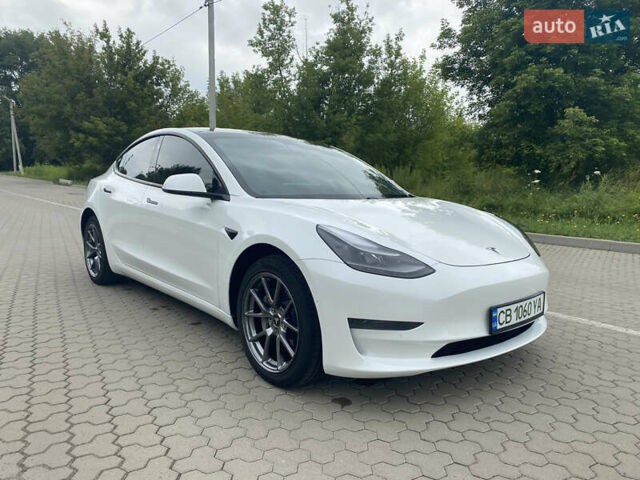 Білий Тесла Модель 3, об'ємом двигуна 0 л та пробігом 44 тис. км за 23400 $, фото 21 на Automoto.ua