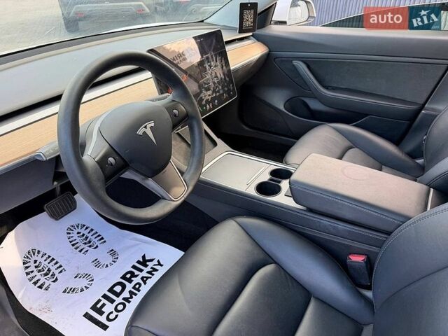 Белый Тесла Модель 3, объемом двигателя 0 л и пробегом 146 тыс. км за 13200 $, фото 5 на Automoto.ua