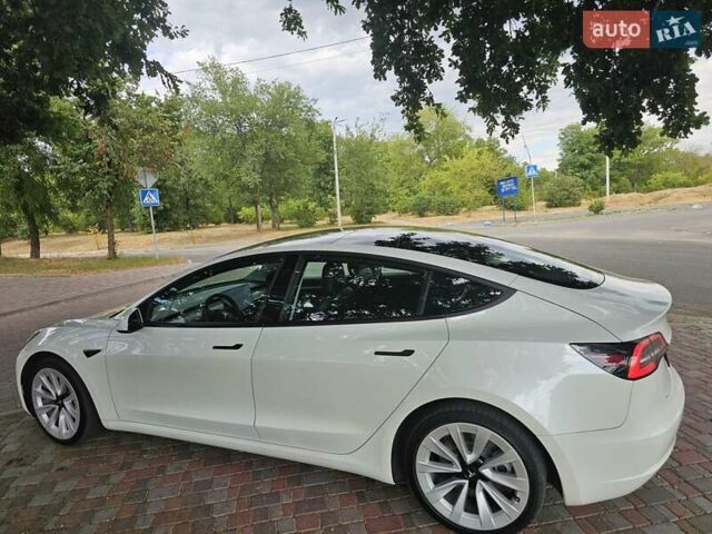 Тесла Модель 3 2021 в Кропивницком (Кировограде) на Automoto.ua Белый Тесла Модель 3, объемом двигателя 0 л и пробегом 20 тыс. км за 29500 $, фото 13 на Automoto.ua