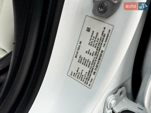 Белый Тесла Модель 3, объемом двигателя 0 л и пробегом 85 тыс. км за 19000 $, фото 24 на Automoto.ua