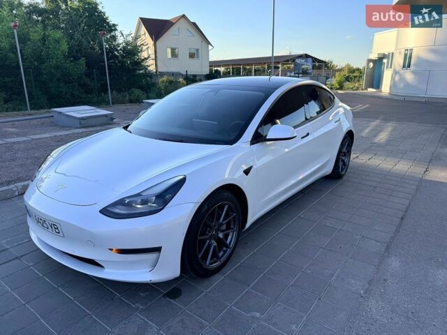 Білий Тесла Модель 3, об'ємом двигуна 0 л та пробігом 183 тис. км за 14750 $, фото 85 на Automoto.ua