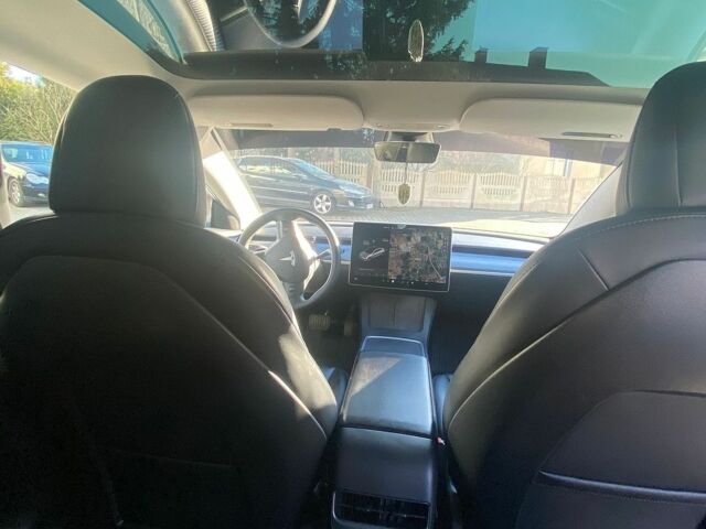 Белый Тесла Модель 3, объемом двигателя 0 л и пробегом 92 тыс. км за 16600 $, фото 7 на Automoto.ua
