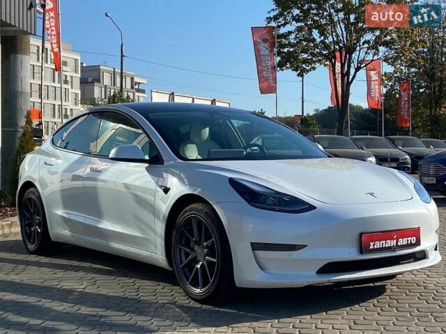 Белый Тесла Модель 3, объемом двигателя 0 л и пробегом 28 тыс. км за 21000 $, фото 2 на Automoto.ua