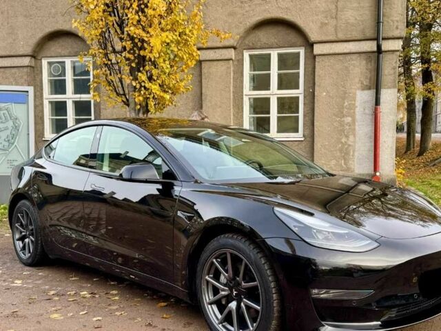 Белый Тесла Модель 3, объемом двигателя 0 л и пробегом 77 тыс. км за 11500 $, фото 2 на Automoto.ua