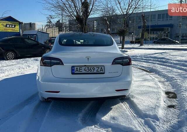 Белый Тесла Модель 3, объемом двигателя 0 л и пробегом 11 тыс. км за 20400 $, фото 3 на Automoto.ua