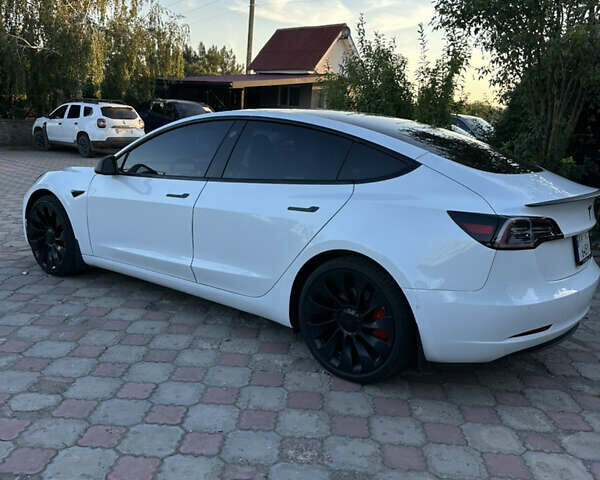 Тесла Модель 3 2021 у Южноукраинске на Automoto.ua Білий Тесла Модель 3, об'ємом двигуна 0 л та пробігом 115 тис. км за 21900 $, фото 1 на Automoto.ua
