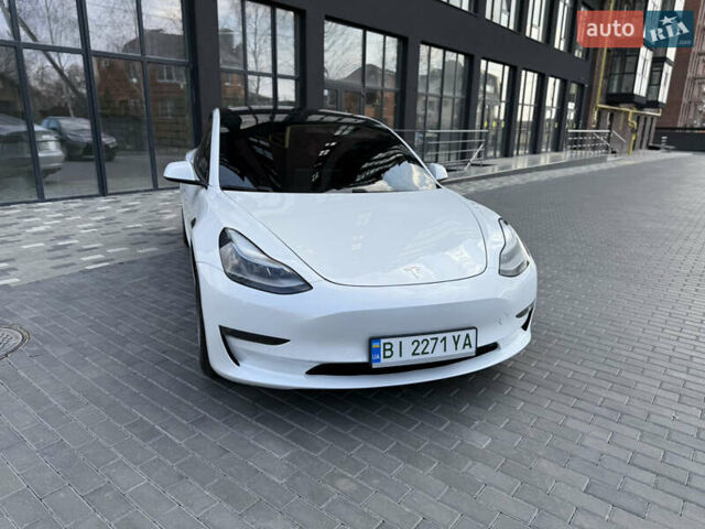 Белый Тесла Модель 3, объемом двигателя 0 л и пробегом 37 тыс. км за 19999 $, фото 74 на Automoto.ua