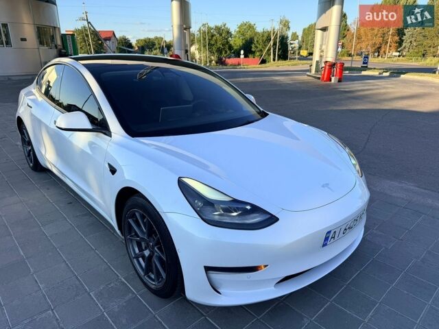 Білий Тесла Модель 3, об'ємом двигуна 0 л та пробігом 183 тис. км за 14750 $, фото 4 на Automoto.ua