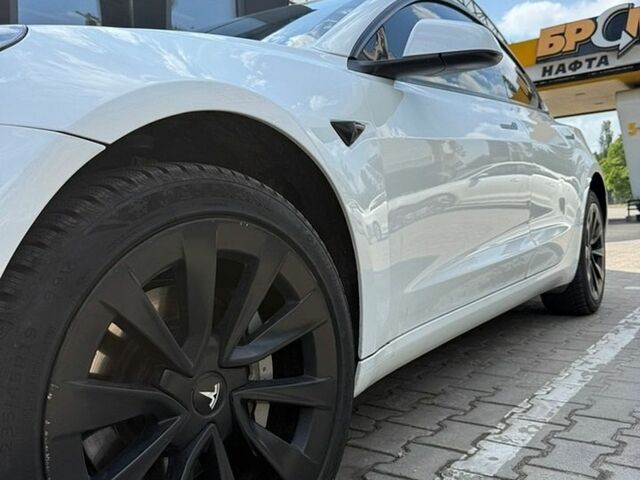 Білий Тесла Модель 3, об'ємом двигуна 0 л та пробігом 75 тис. км за 15500 $, фото 6 на Automoto.ua