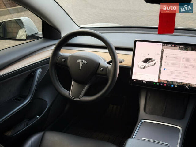 Белый Тесла Модель 3, объемом двигателя 0 л и пробегом 37 тыс. км за 19999 $, фото 153 на Automoto.ua