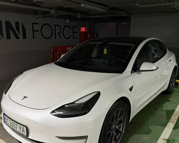 Белый Тесла Модель 3, объемом двигателя 0 л и пробегом 84 тыс. км за 19500 $, фото 3 на Automoto.ua