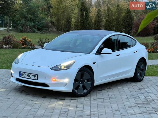 Білий Тесла Модель 3, об'ємом двигуна 0 л та пробігом 113 тис. км за 16200 $, фото 7 на Automoto.ua