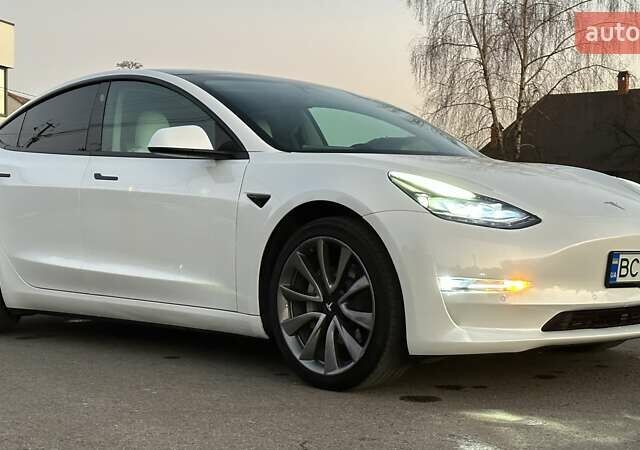 Білий Тесла Модель 3, об'ємом двигуна 0 л та пробігом 35 тис. км за 21999 $, фото 29 на Automoto.ua