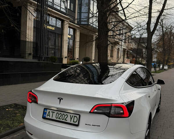 Білий Тесла Модель 3, об'ємом двигуна 0 л та пробігом 146 тис. км за 23500 $, фото 11 на Automoto.ua