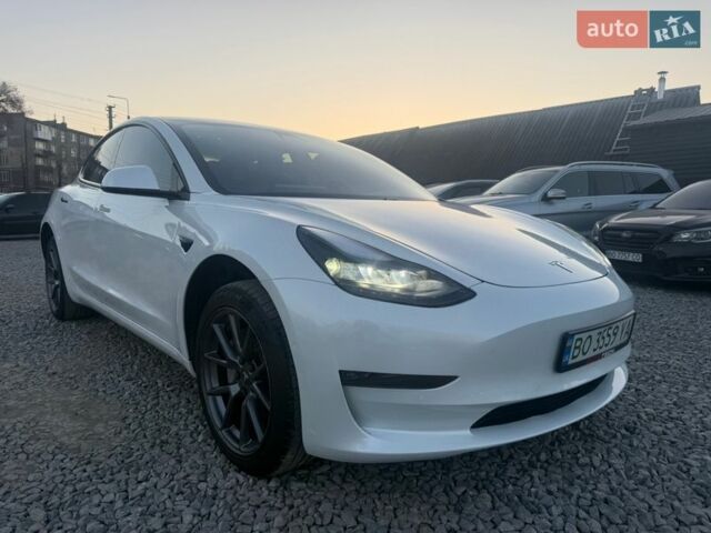 Белый Тесла Модель 3, объемом двигателя 0 л и пробегом 85 тыс. км за 17500 $, фото 18 на Automoto.ua