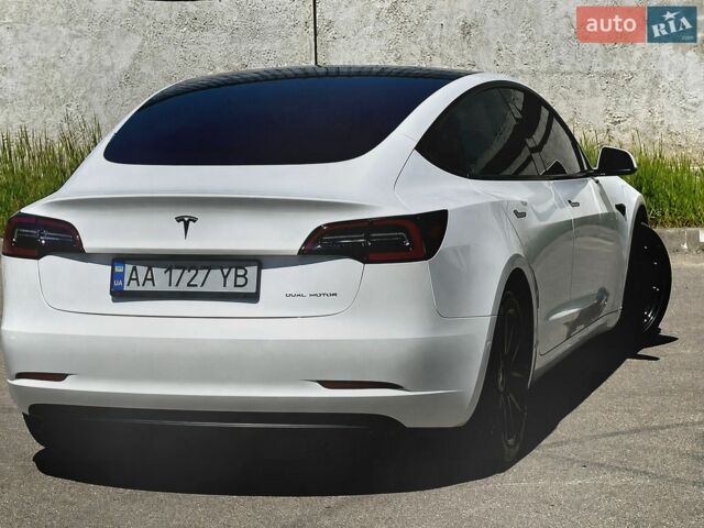 Белый Тесла Модель 3, объемом двигателя 0 л и пробегом 102 тыс. км за 14500 $, фото 5 на Automoto.ua
