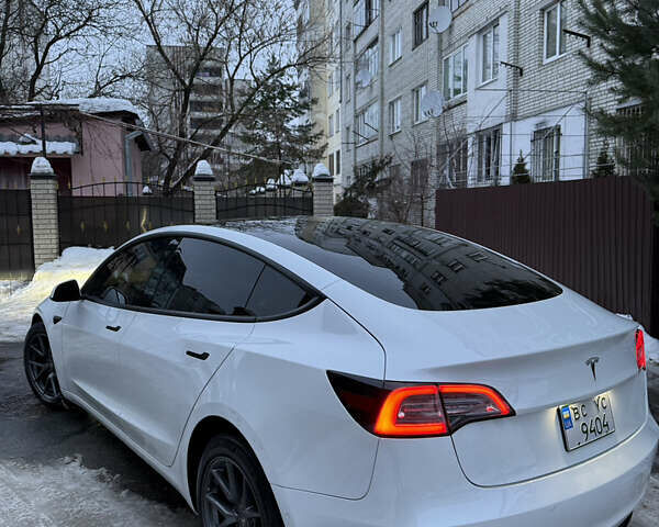 Білий Тесла Модель 3, об'ємом двигуна 0 л та пробігом 131 тис. км за 19000 $, фото 4 на Automoto.ua