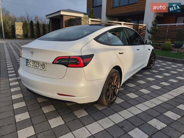 Белый Тесла Модель 3, объемом двигателя 0 л и пробегом 105 тыс. км за 16950 $, фото 15 на Automoto.ua
