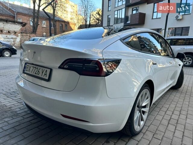 Белый Тесла Модель 3, объемом двигателя 0 л и пробегом 117 тыс. км за 18888 $, фото 6 на Automoto.ua